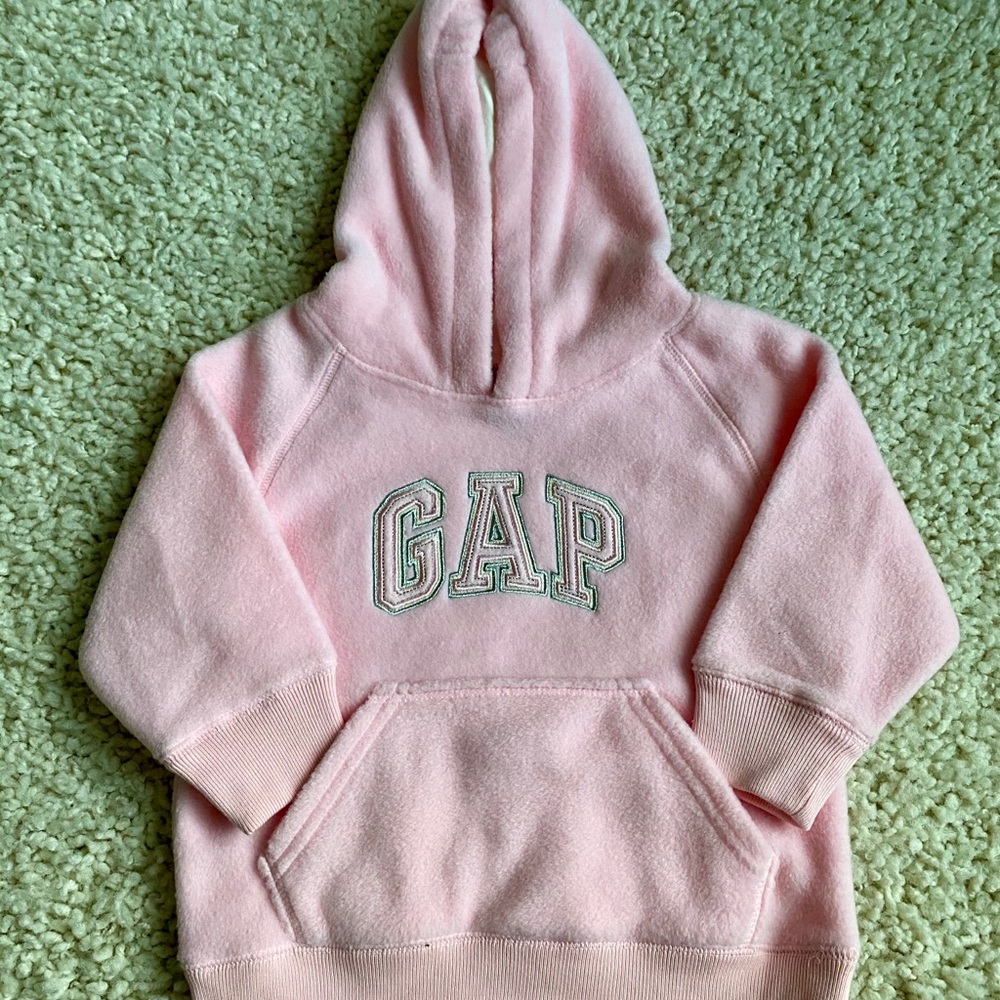 GAP Logo Sweatshirt